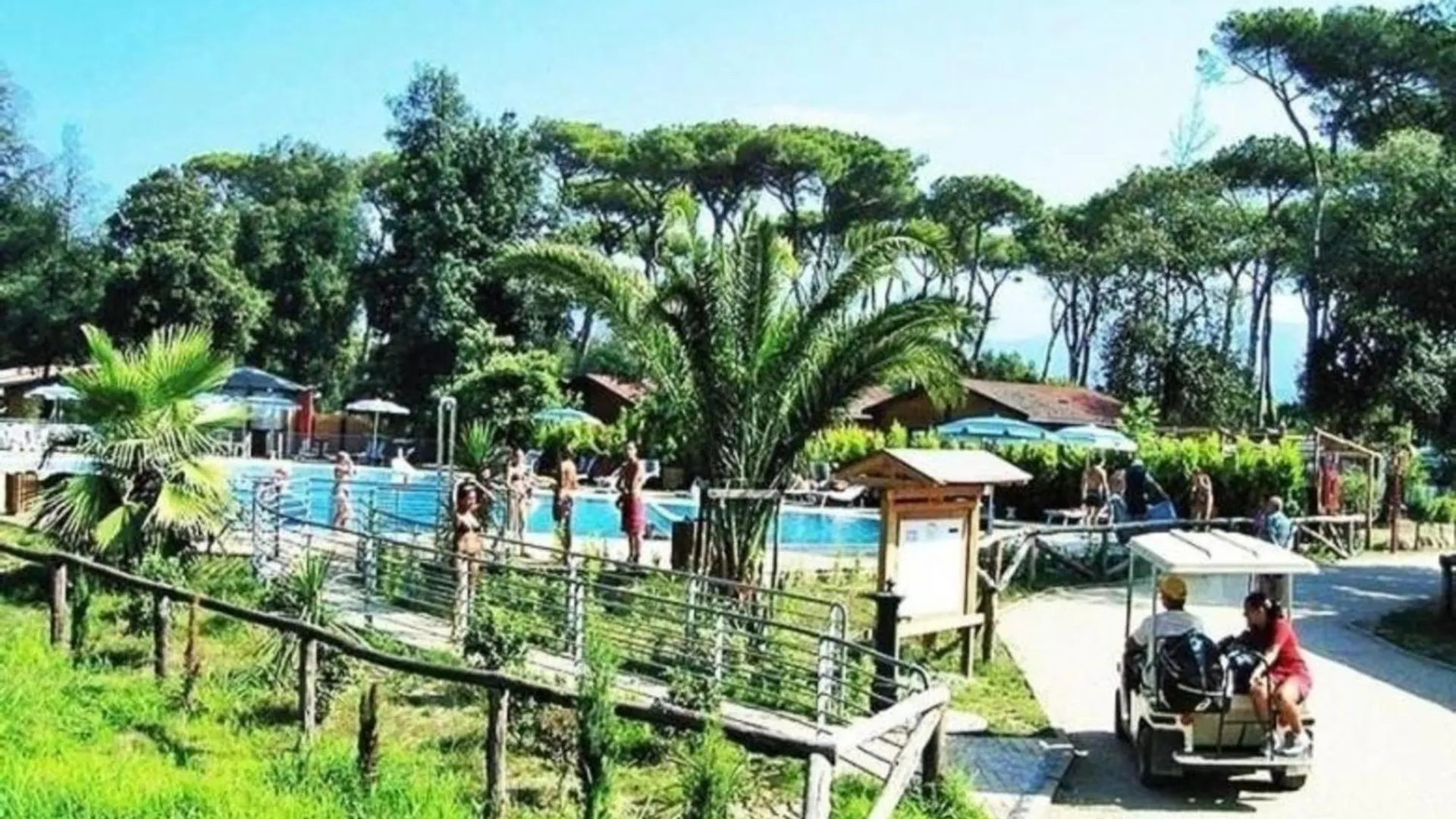 Apartment Wohnung In Viareggio Mit Gemeinschaftlichem Pool